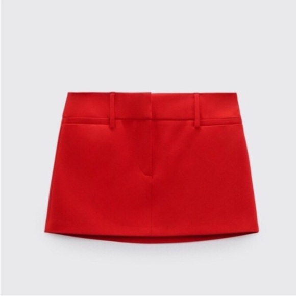 Zara Dresses & Skirts - ZARA MID-RISE BELT LOOP MINI SKIRT
RED SIZE XS